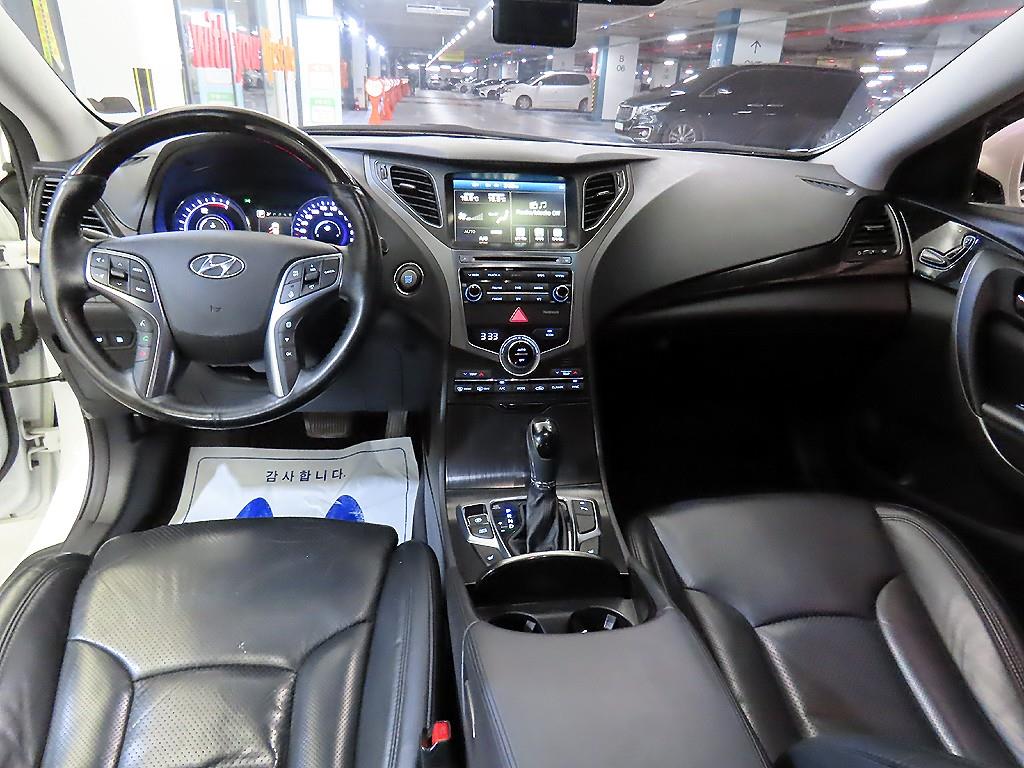 HYUNDAI Grandeur - Vista 10