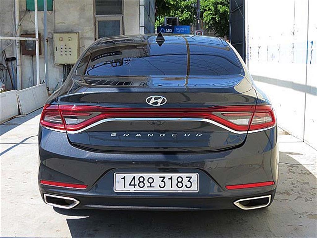 HYUNDAI Grandeur - Vista 5