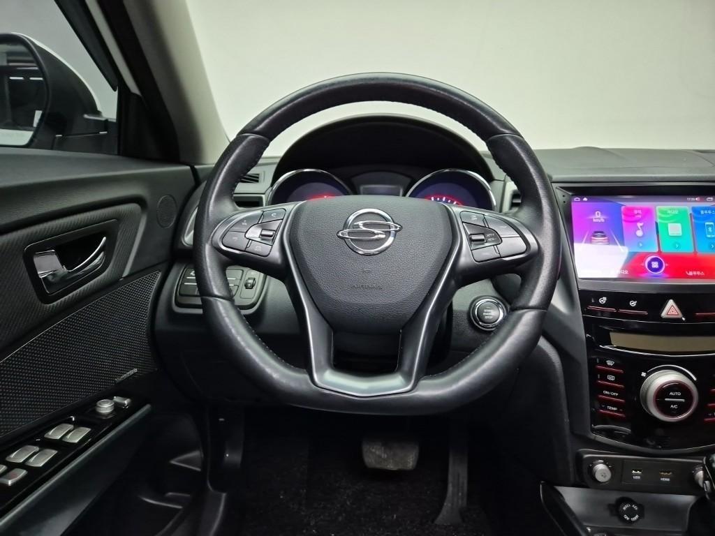 Ssangyong Tivoli - Vista 8
