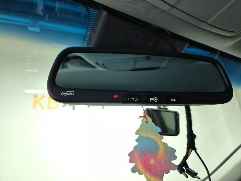HYUNDAI Grandeur - Vista 7