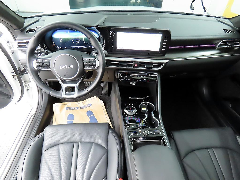 KIA K5 - Vista 7