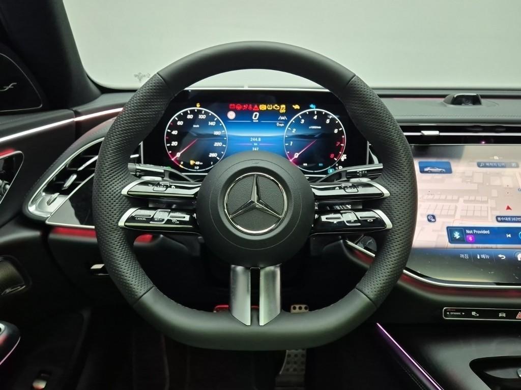 Mercedes Benz E class - Vista 9
