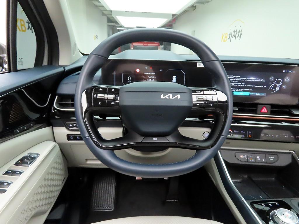 KIA Carnival - Vista 7