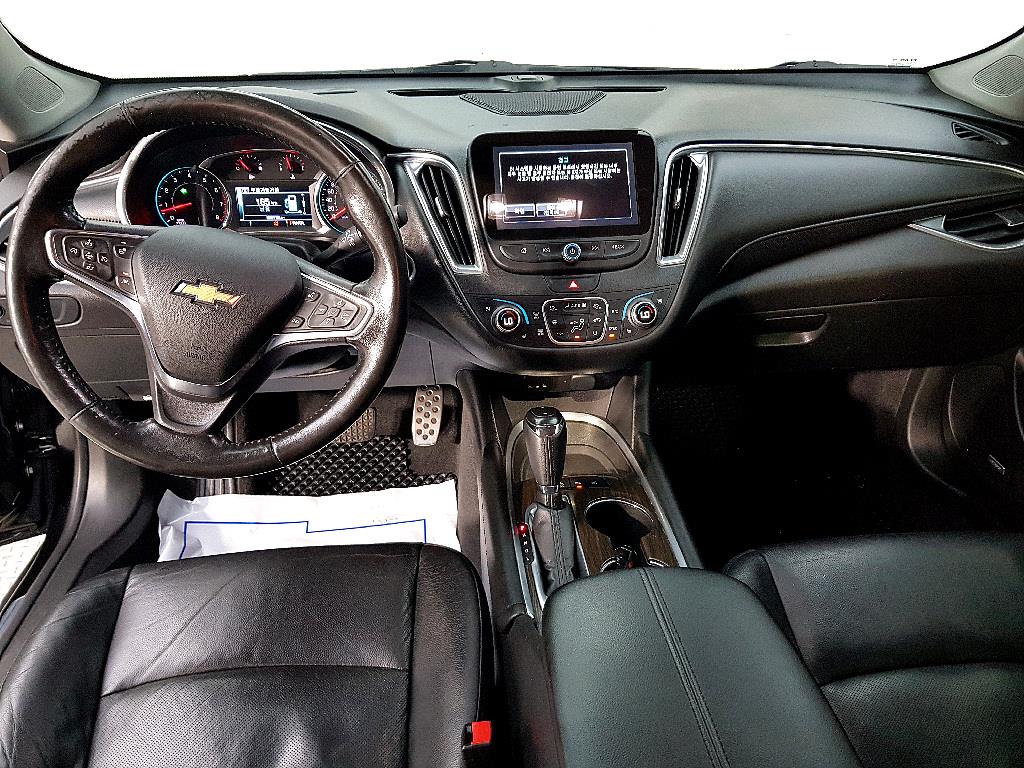 Chevrolet Malibu - Vista 5