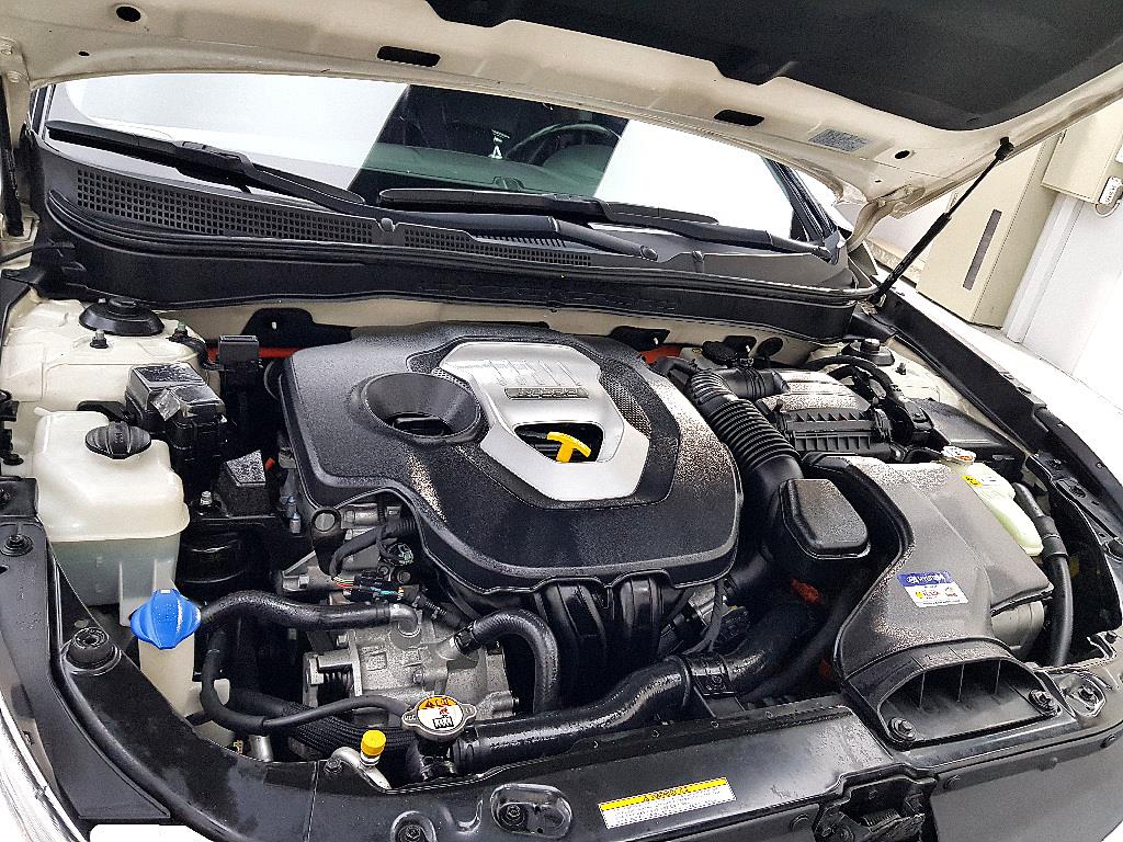 HYUNDAI Sonata - Vista 6