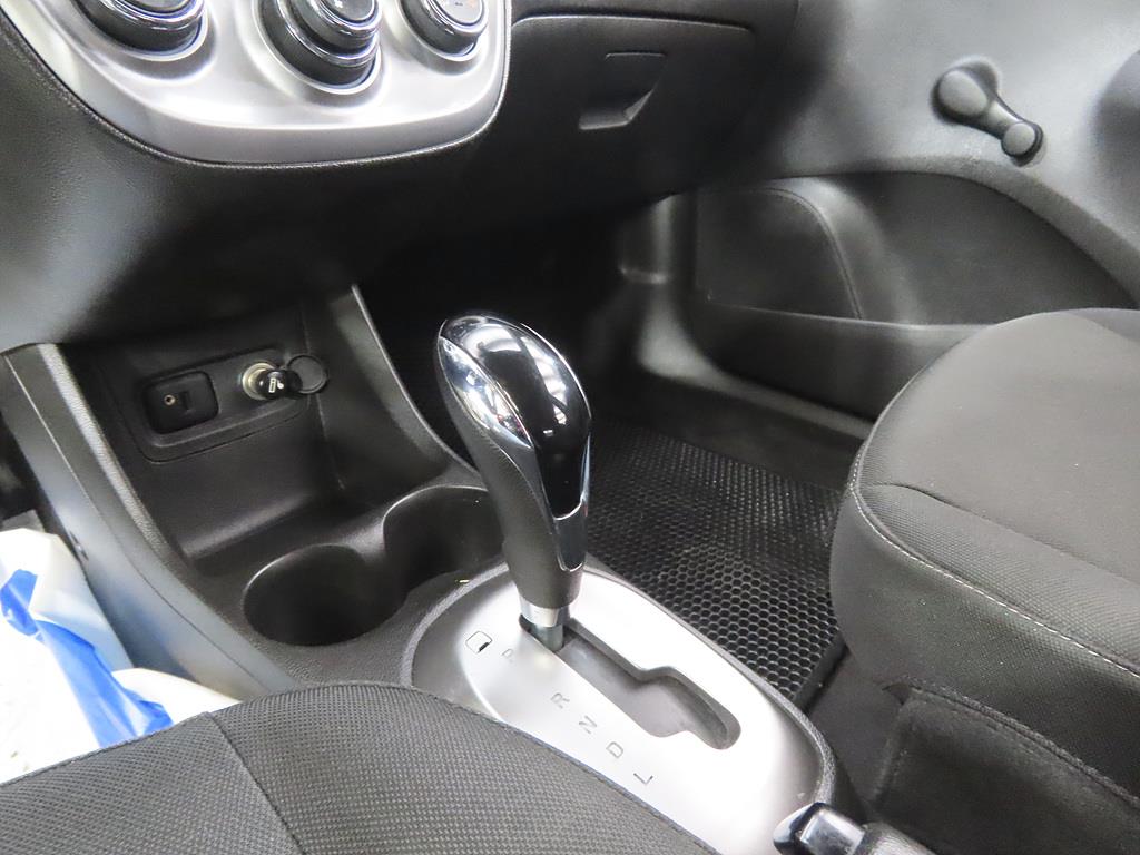 Chevrolet Spark - Vista 11