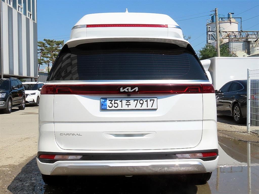 KIA Carnival - Vista 4