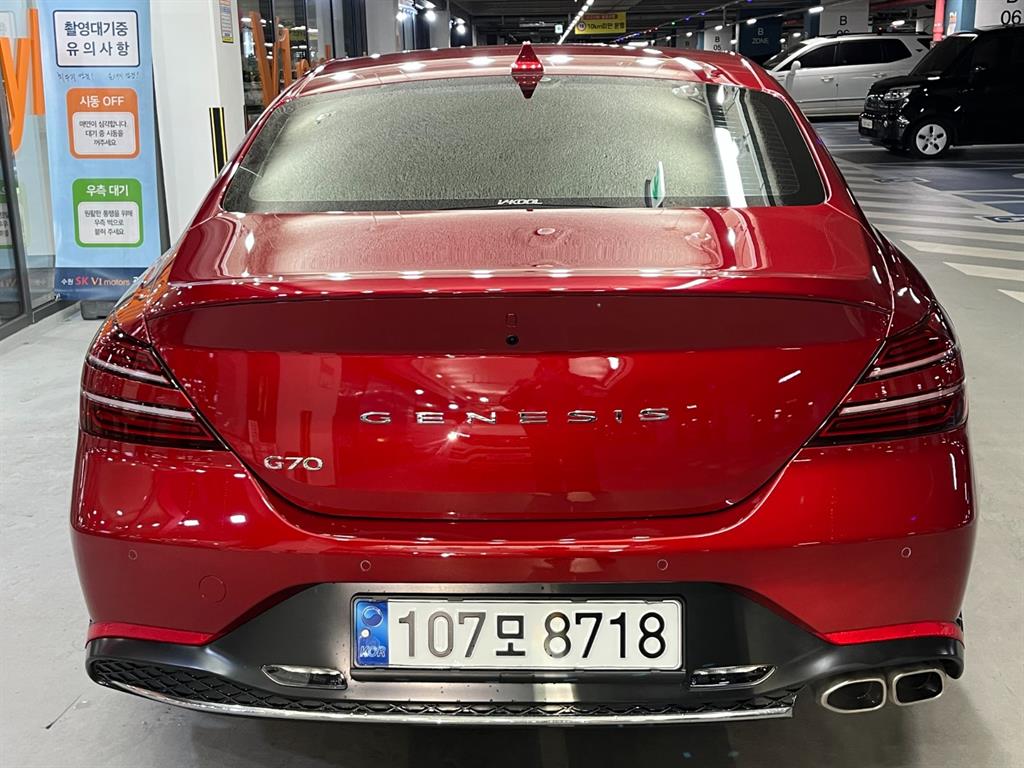 Genesis G70 - Vista 5