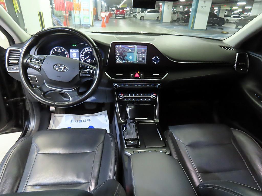 HYUNDAI Grandeur - Vista 10