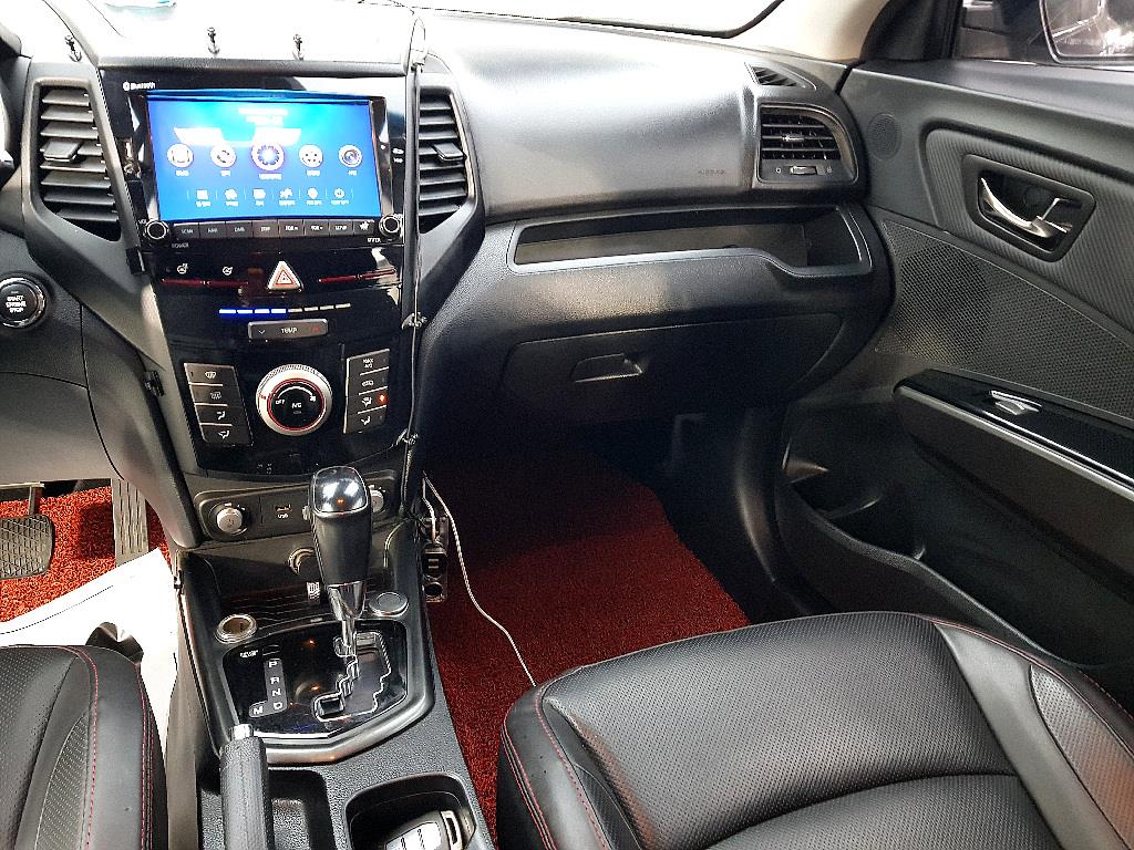 Ssangyong Tivoli - Vista 10