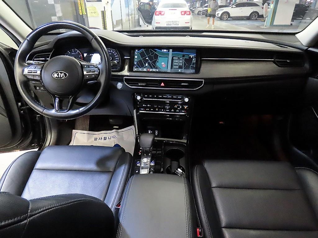 KIA K7 - Vista 10