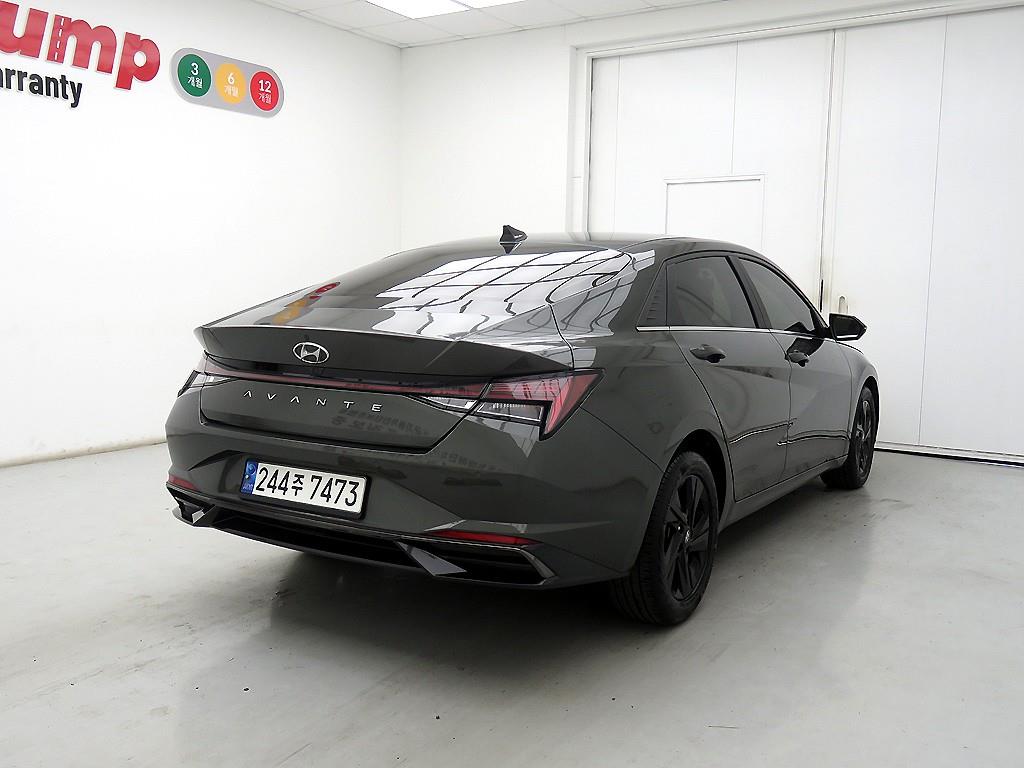 HYUNDAI Avante - Vista 4