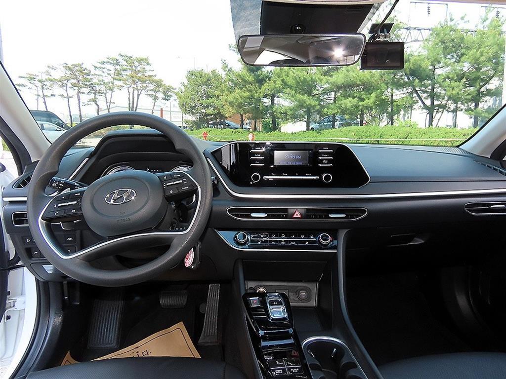 HYUNDAI Sonata - Vista 7