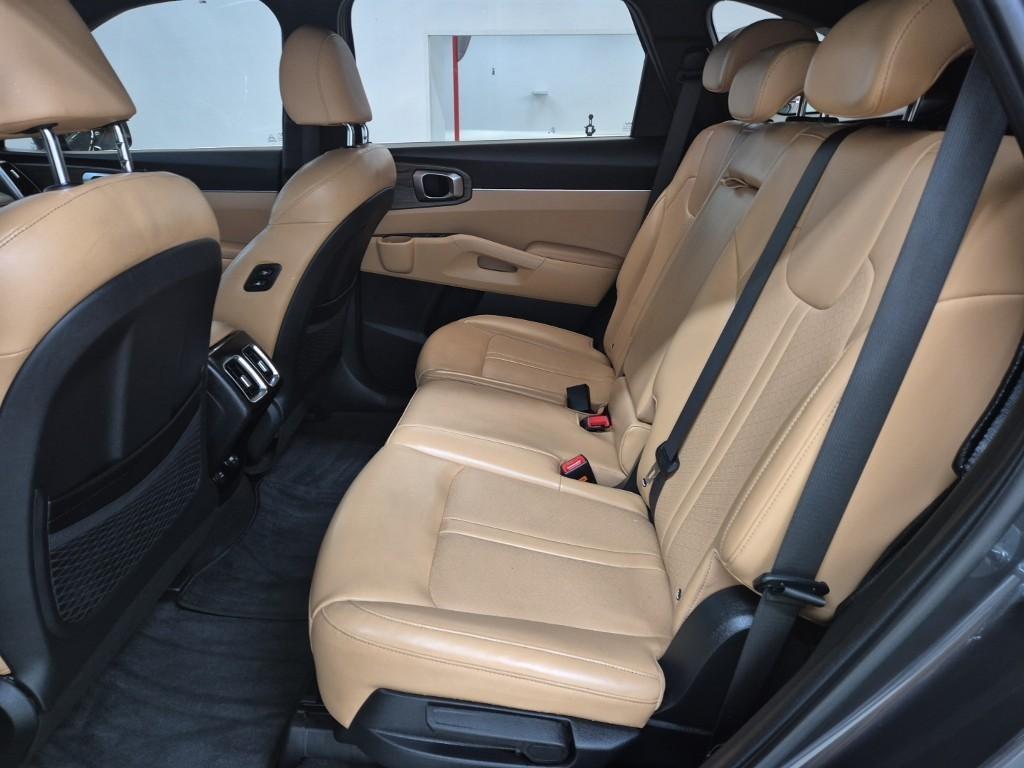 KIA Sorento - Vista 12