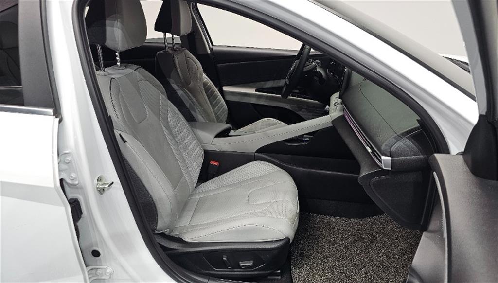 HYUNDAI Avante 2023 Blanco - Importación desde Corea - HF Imports Iquique - Foto 16