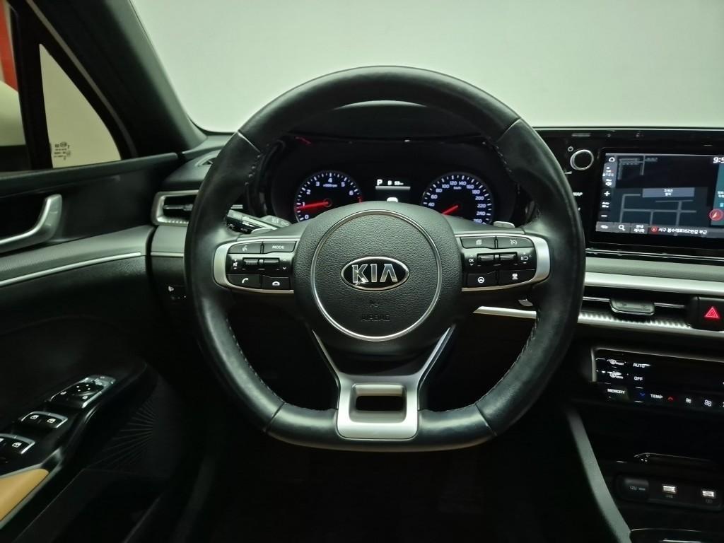KIA K5 - Vista 9