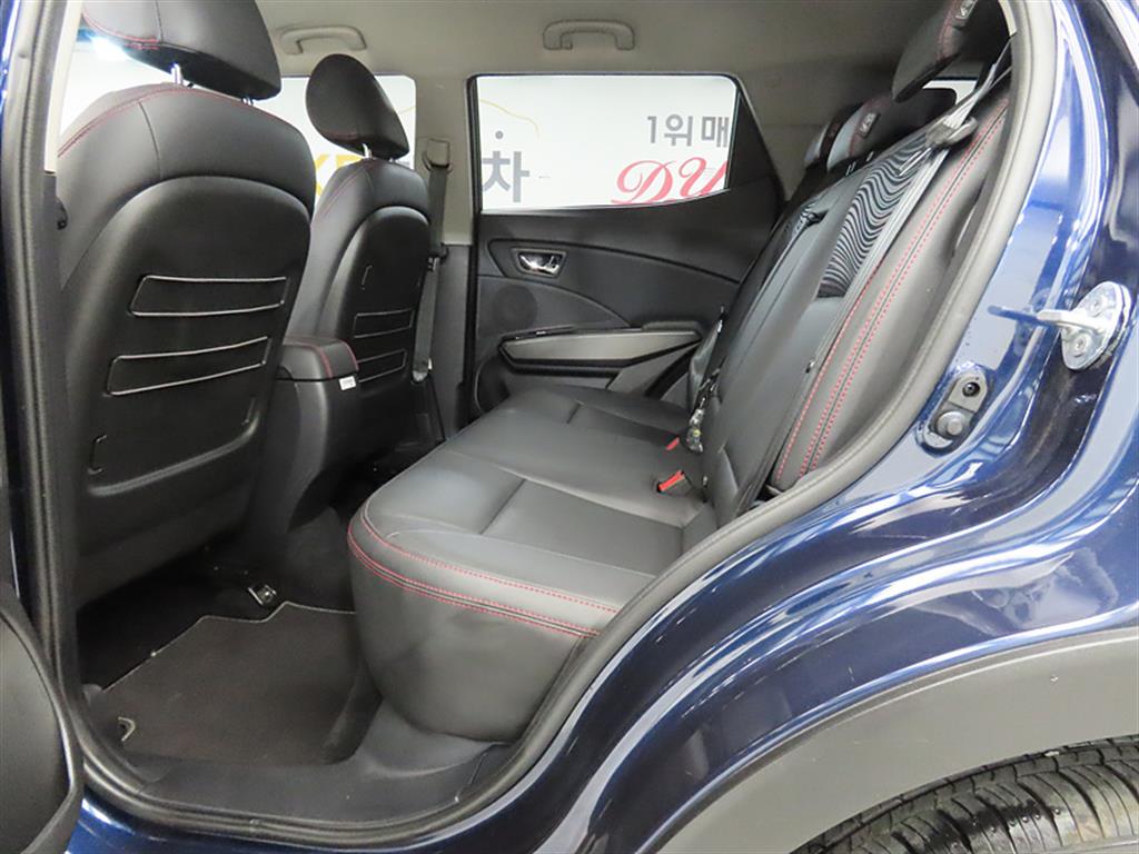 Ssangyong Tivoli - Vista 6