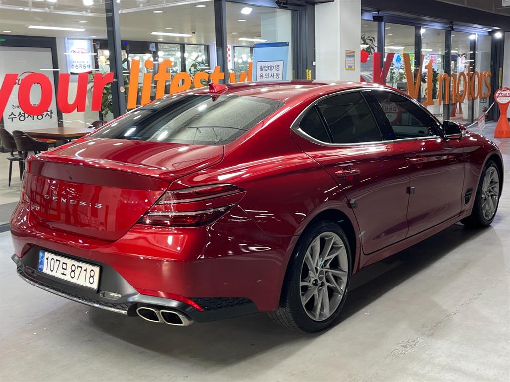 Genesis G70 - Vista 4