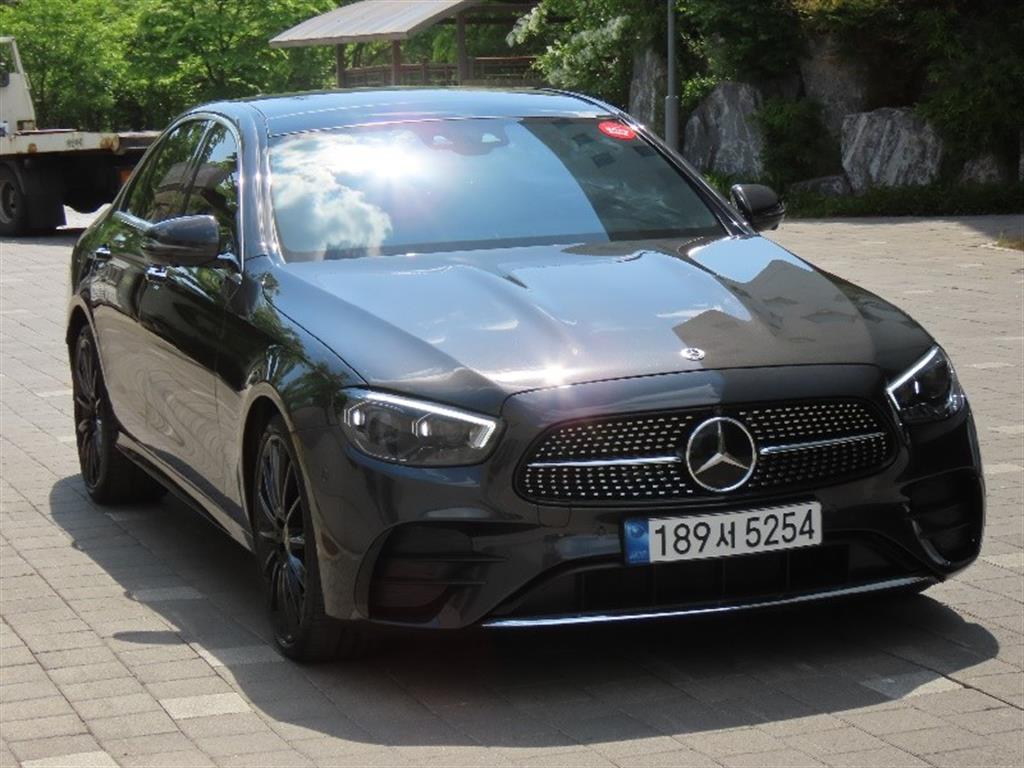 Mercedes Benz E class - Vista 3