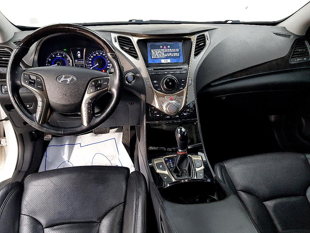 HYUNDAI Grandeur - Vista 5