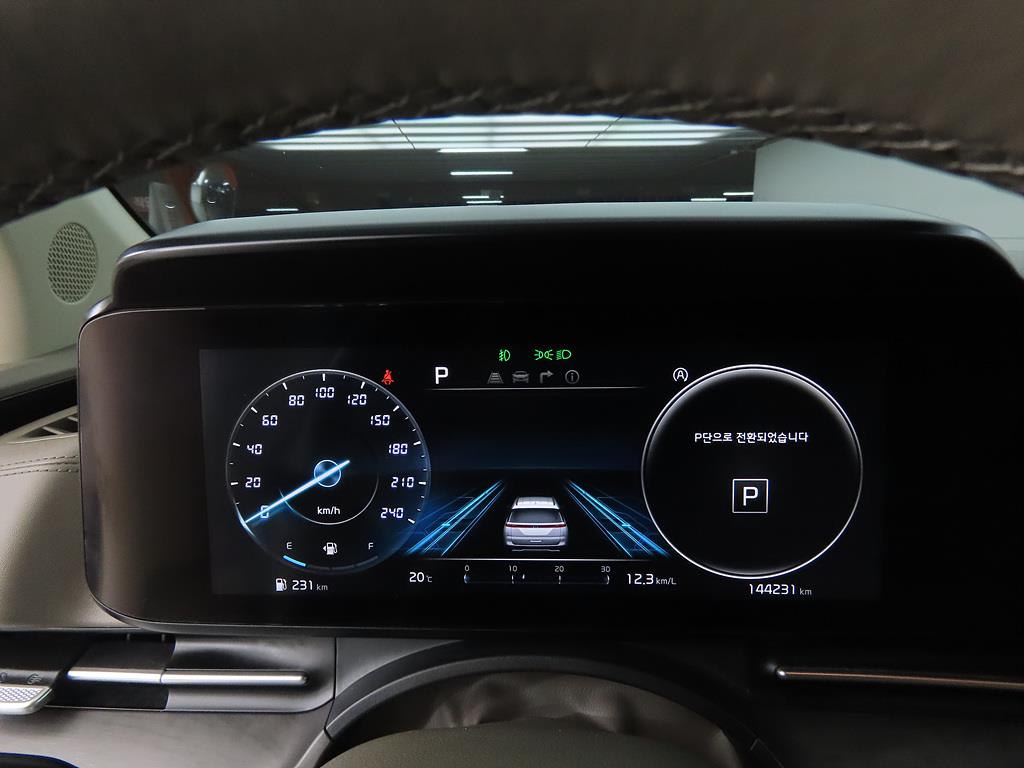 KIA Carnival - Vista 9