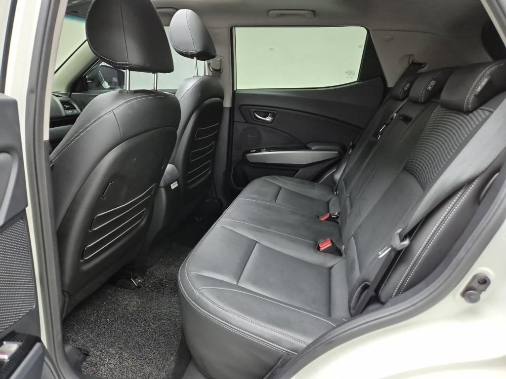 Ssangyong Tivoli - Vista 12