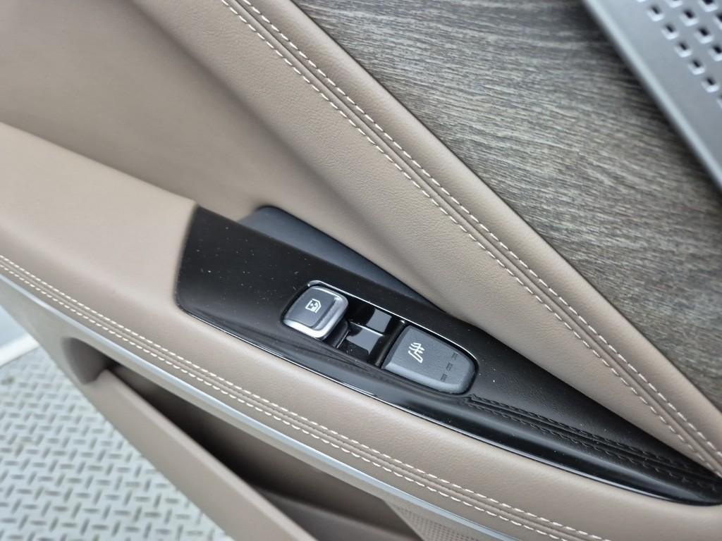 KIA K8 - Vista 12