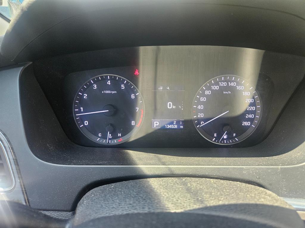 HYUNDAI Sonata - Vista 7