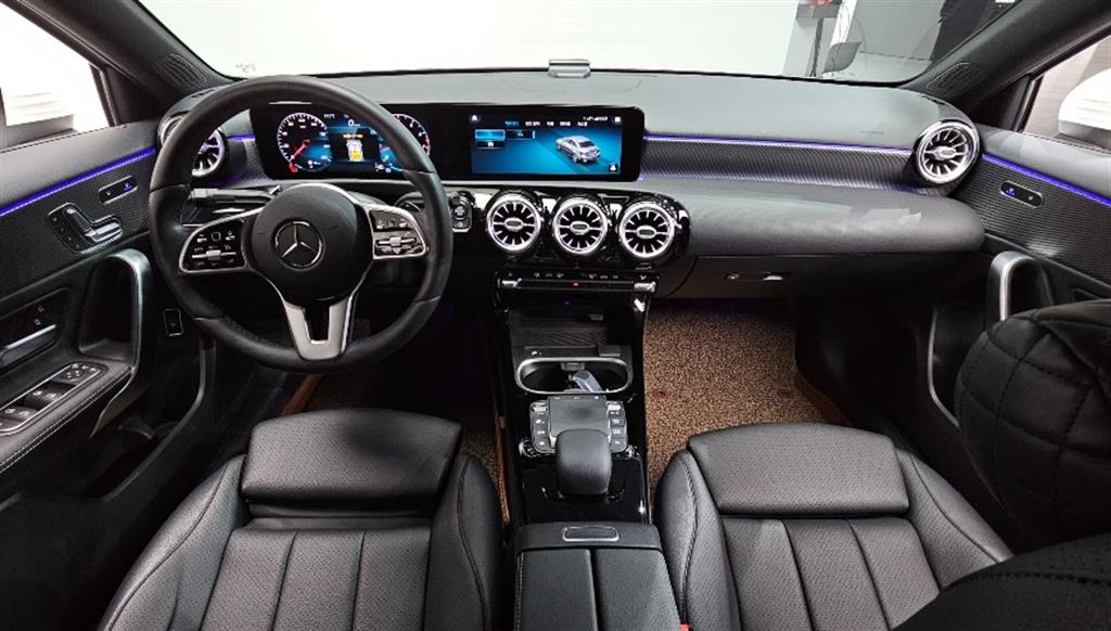 Mercedes Benz A Class - Vista 10
