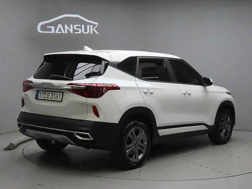 KIA Seltos - Vista 7