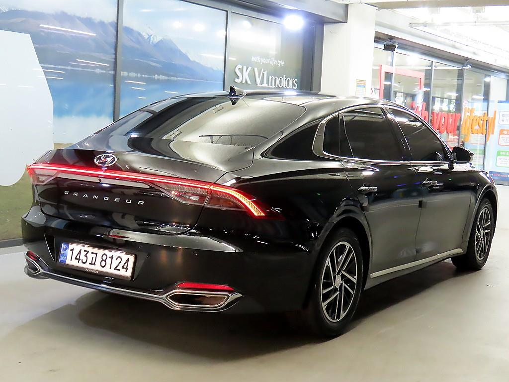 HYUNDAI Grandeur - Vista 4