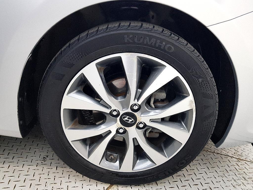 HYUNDAI Accent 2016 Plateado - Importación desde Corea - HF Imports Iquique - Foto 20