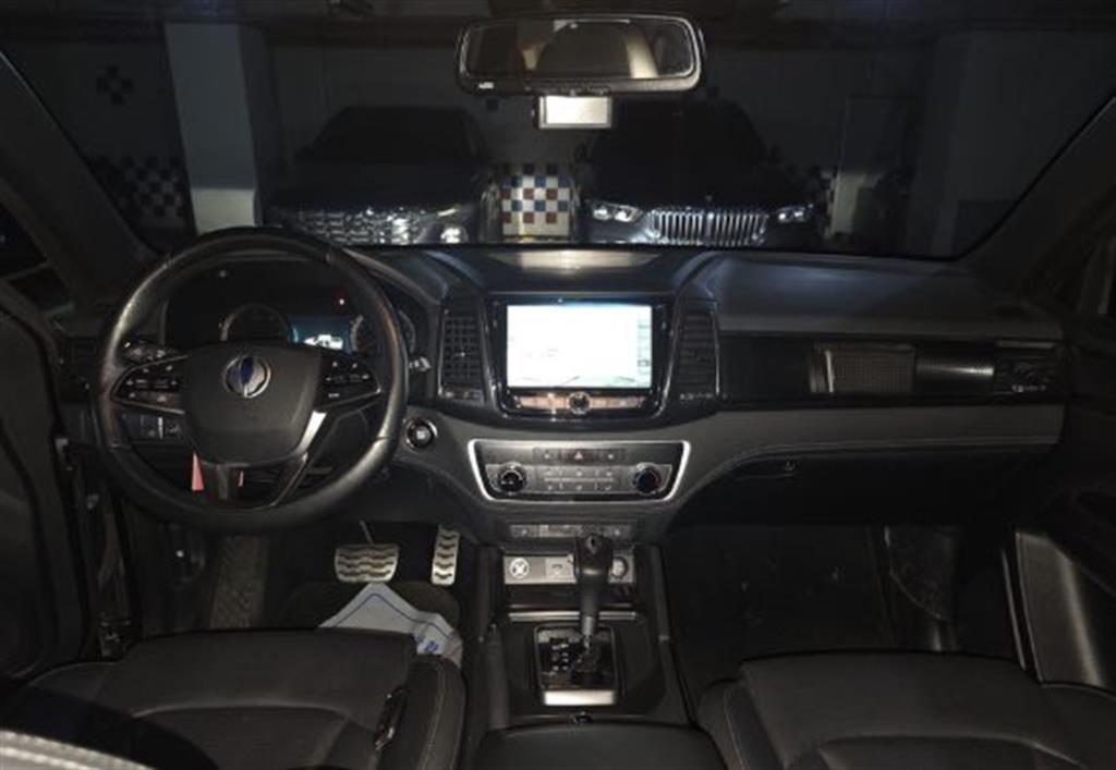 Ssangyong Rexton - Vista 5