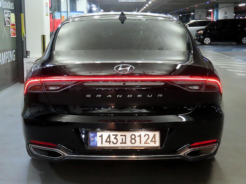 HYUNDAI Grandeur - Vista 5