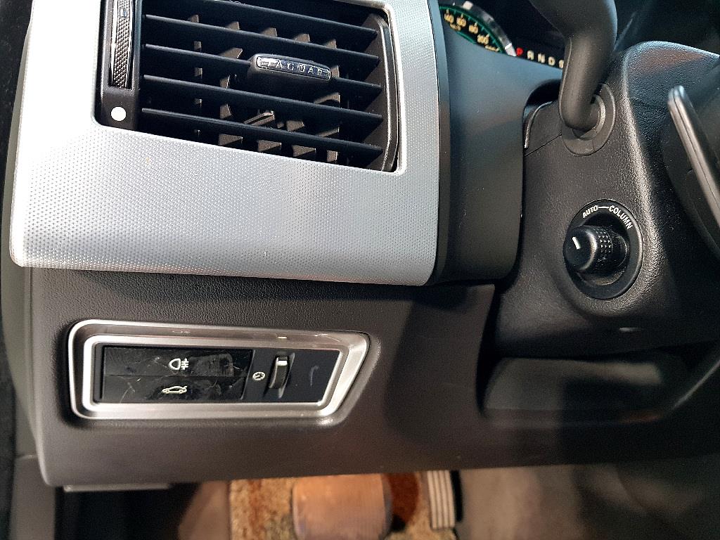 Jaguar XF - Vista 11
