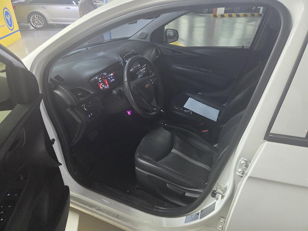Chevrolet Spark - Vista 11
