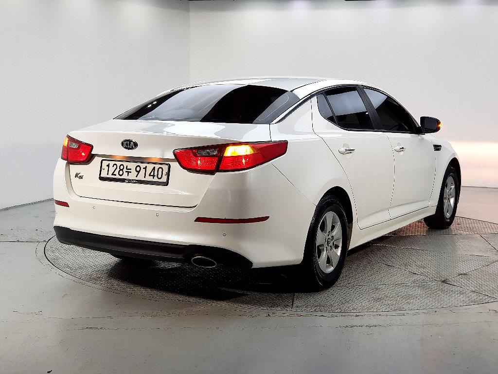 KIA K5 - Vista 4