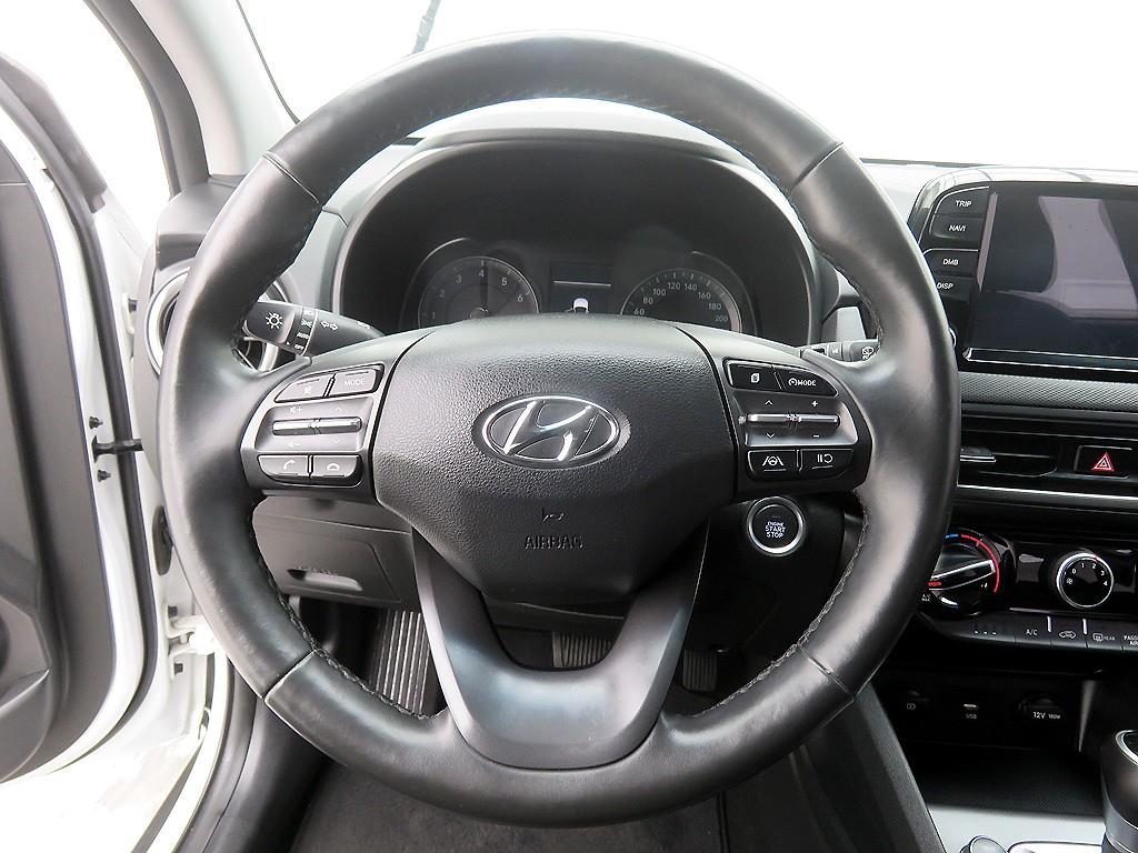 HYUNDAI Kona - Vista 10