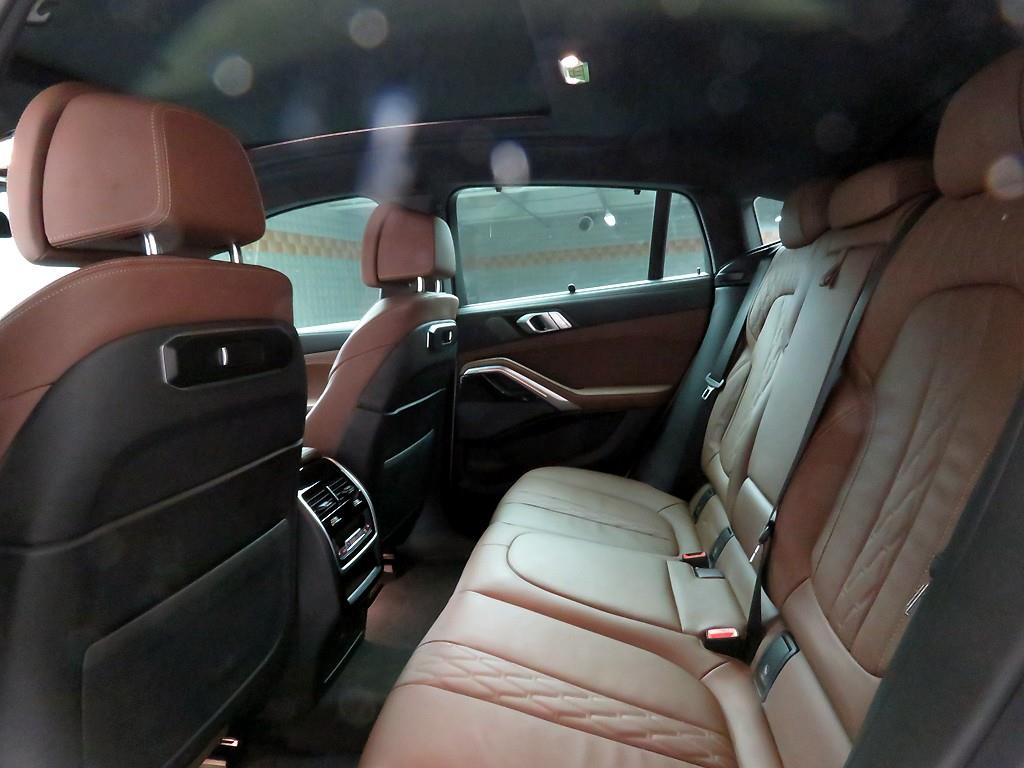 BMW X6 - Vista 6