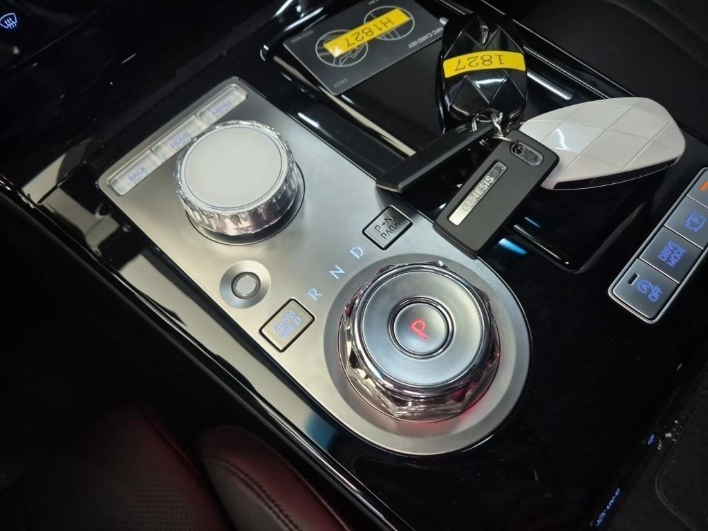 Genesis G80 - Vista 8