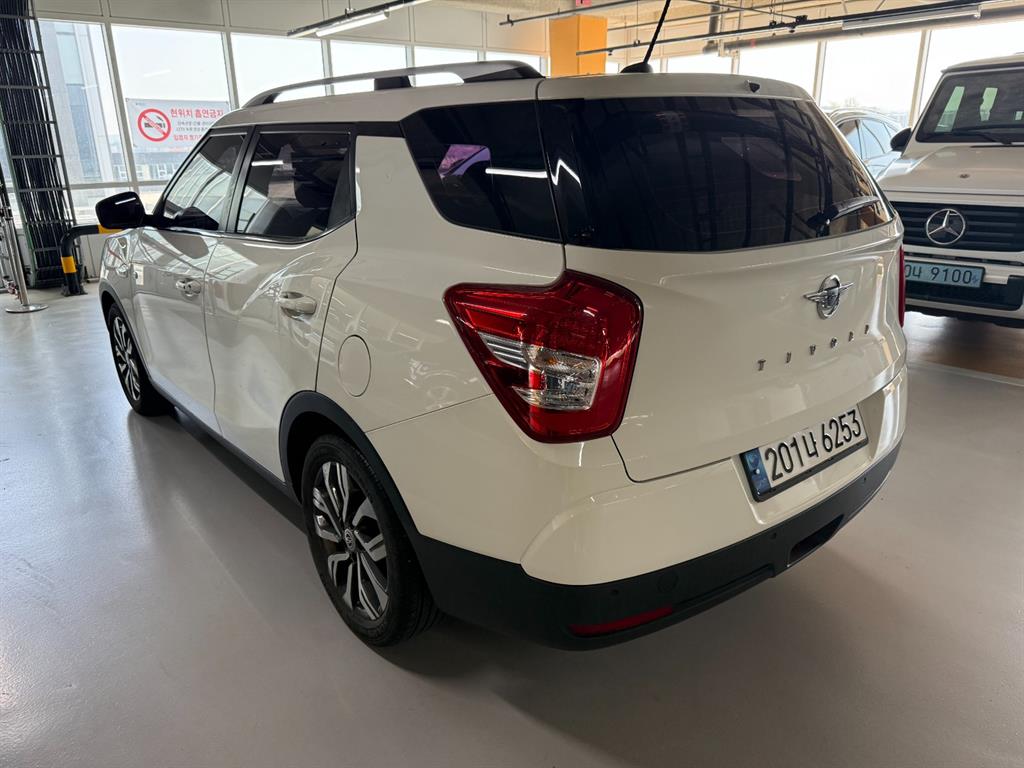 Ssangyong Tivoli - Vista 4