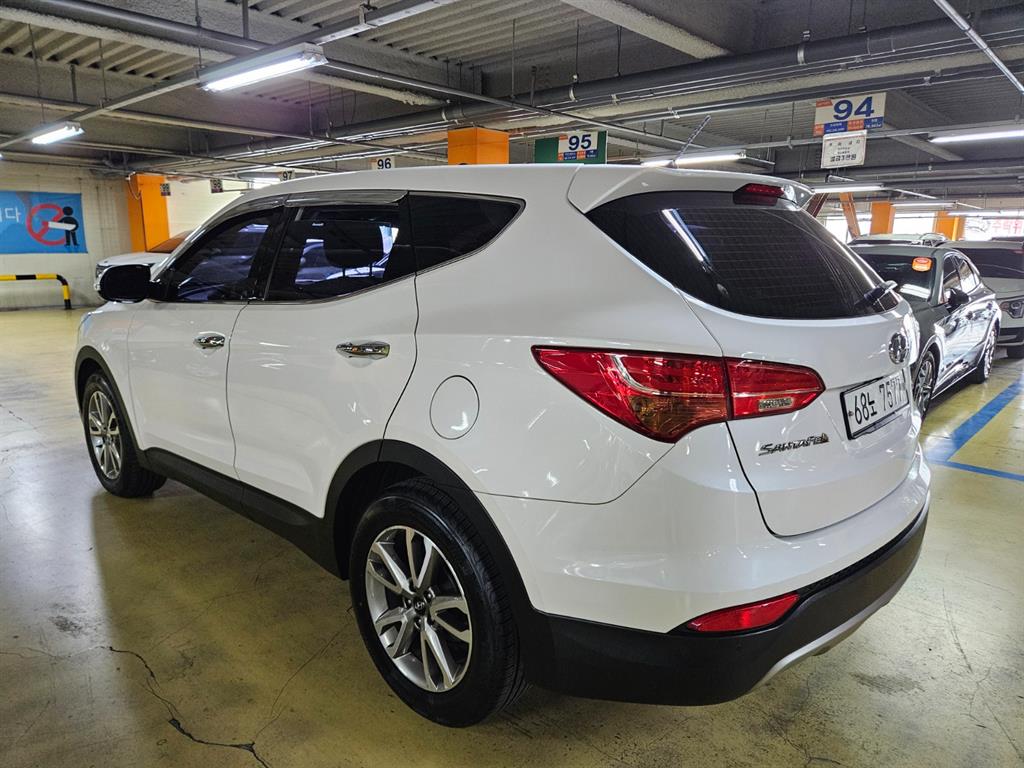 HYUNDAI Santa Fe - Vista 5