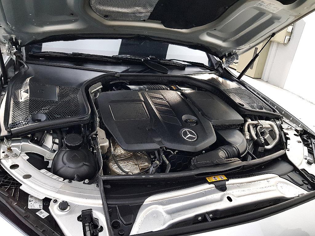 Mercedes Benz C Class - Vista 6