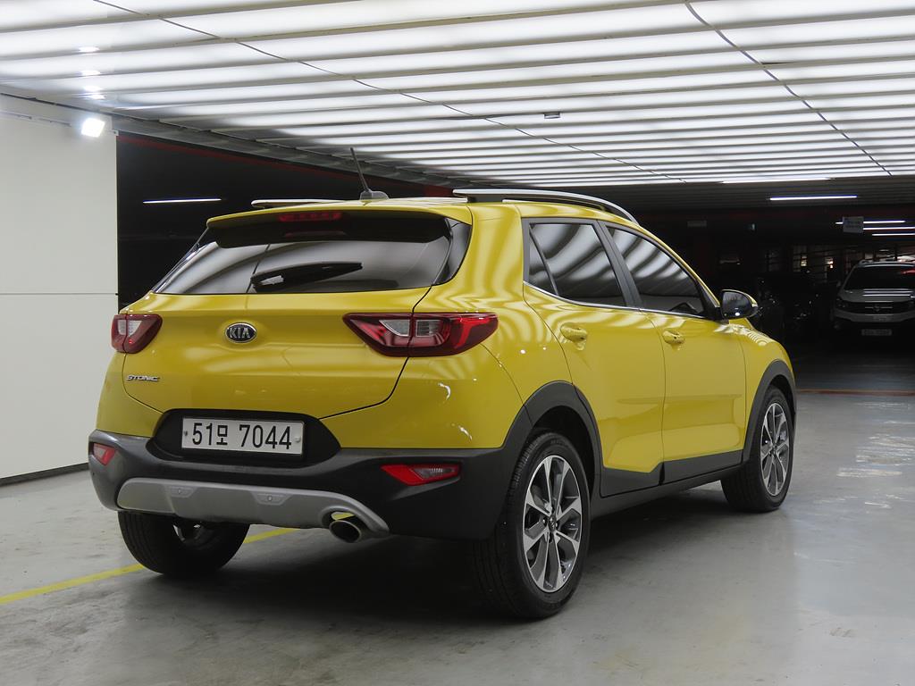 KIA Stonic - Vista 4