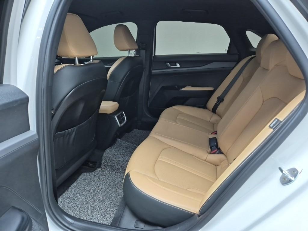 KIA K5 - Vista 12