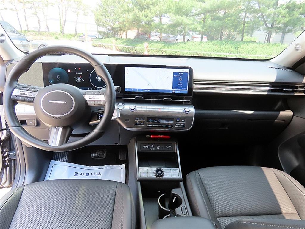HYUNDAI Kona - Vista 7