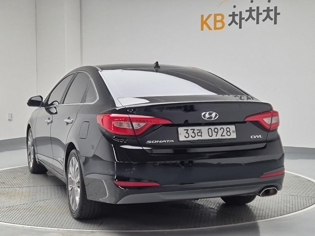HYUNDAI Sonata - Vista 2