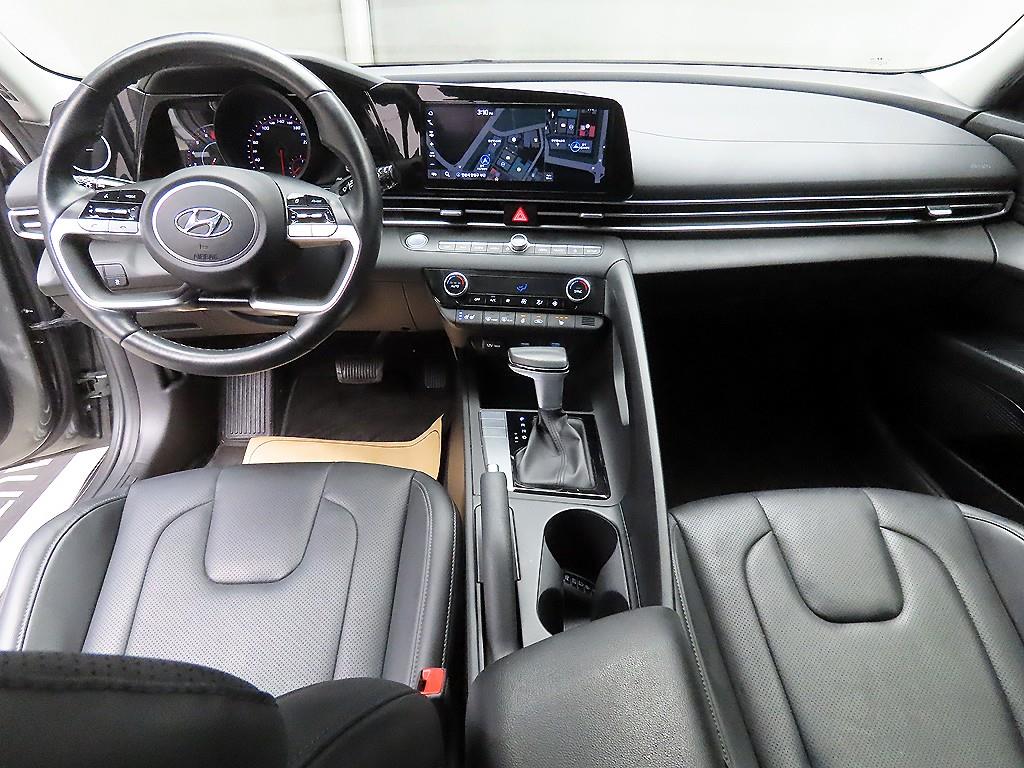 HYUNDAI Avante - Vista 7