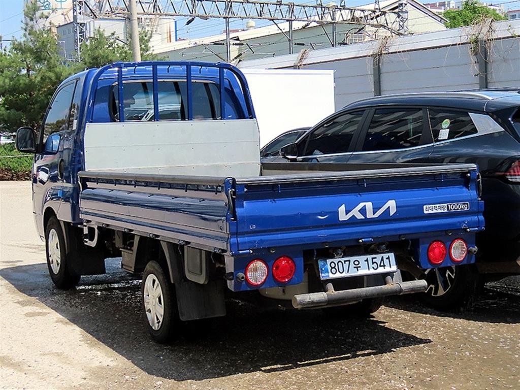 Small Truck Cargo (small) - Vista 3