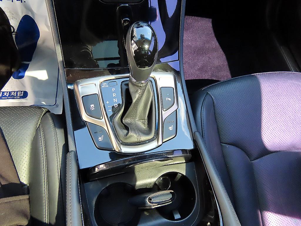 HYUNDAI Grandeur - Vista 10